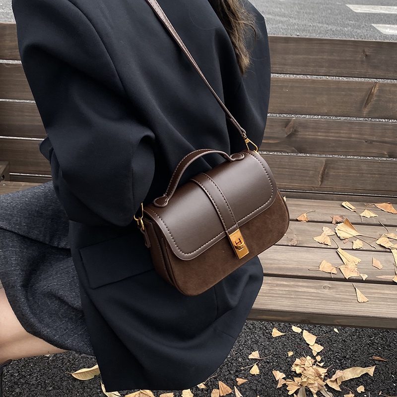 Markalı Mini Kare Kapaklı Çapr - Luxury Bags Store incelemesi ve fiyatı