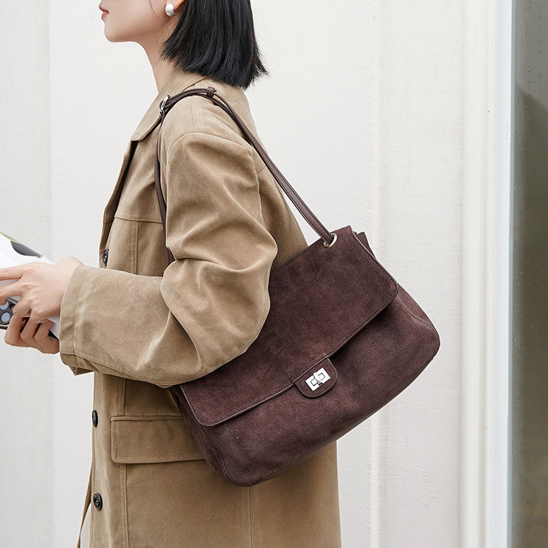 Hakiki Süet Deri Koltukaltı Om - Luxury Bags Store incelemesi ve fiyatı